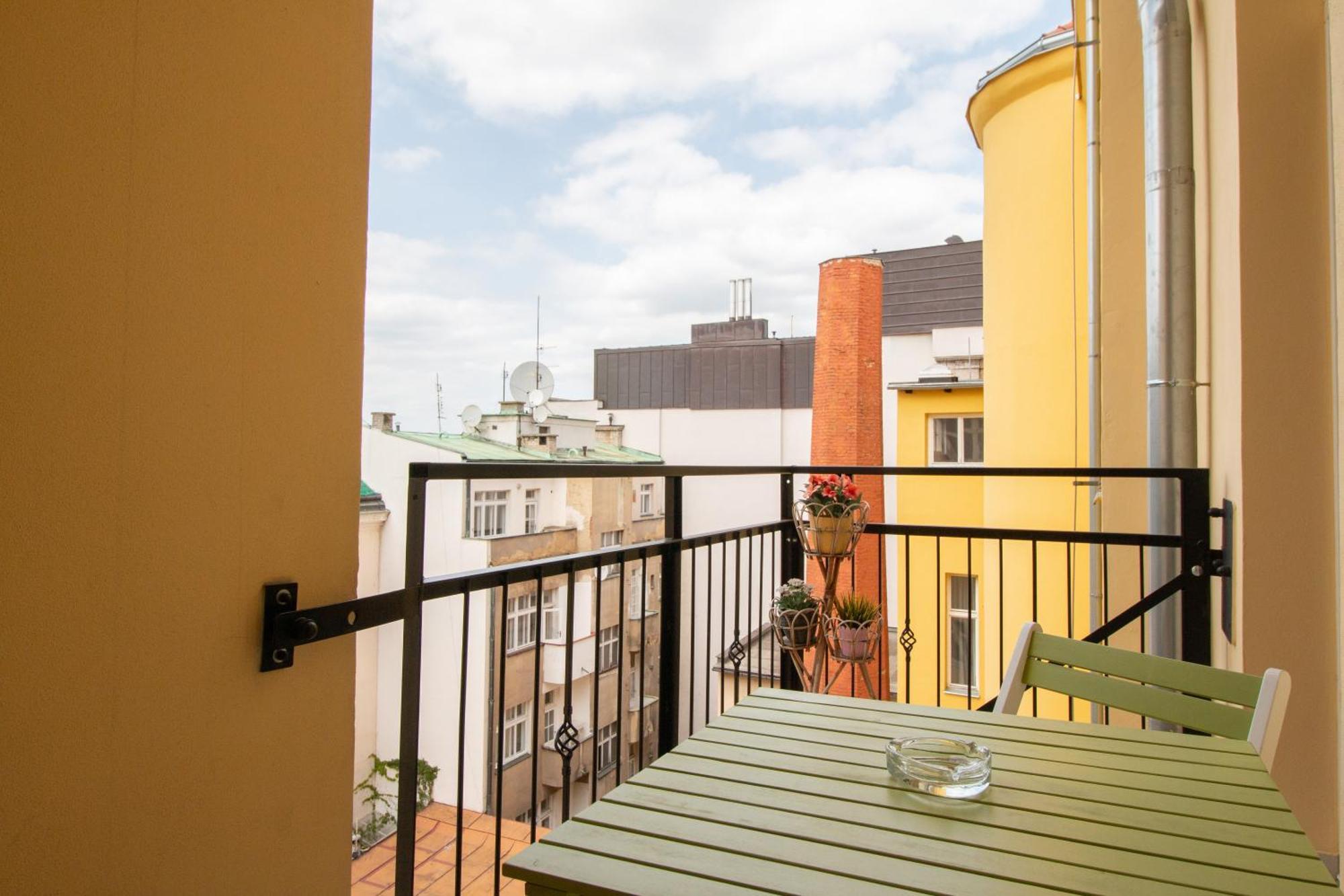 Stay Inn Apartments Stepanska ปราก ภายนอก รูปภาพ